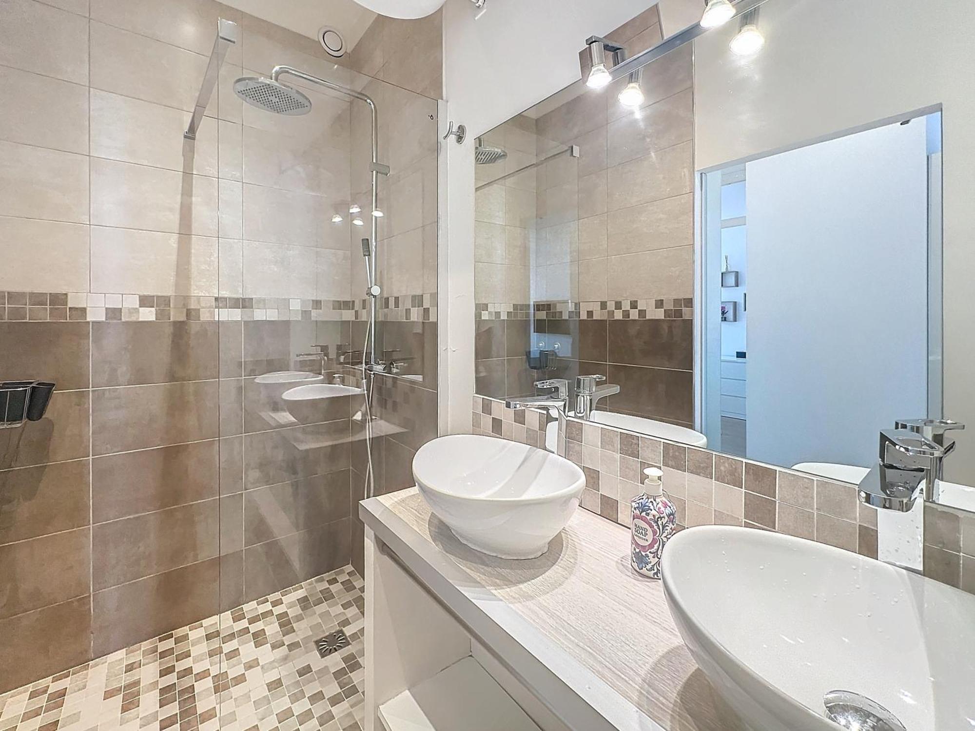 Apartment 64m2 Face Majestic - 50m Palais & Plages